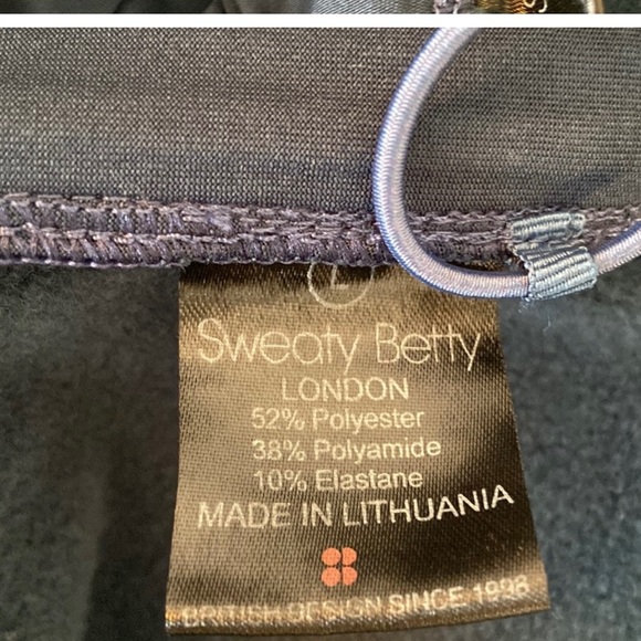 Sweaty Betty striped sweatshirt size large $175 - Picture 6 of 7